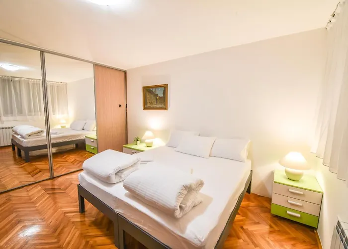 Visnjik Pines Apartamento